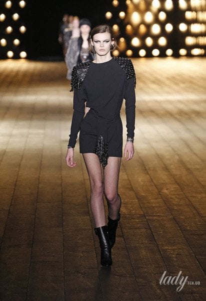 Коллекция Saint Laurent прет-а-порте сезона осень-зима 2018-2019 / © East News