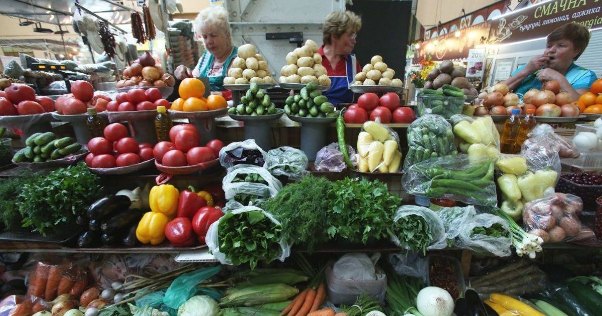 Споживчий кошик. Якими продуктами слід запастися зараз, бо вони скоро здорожчають