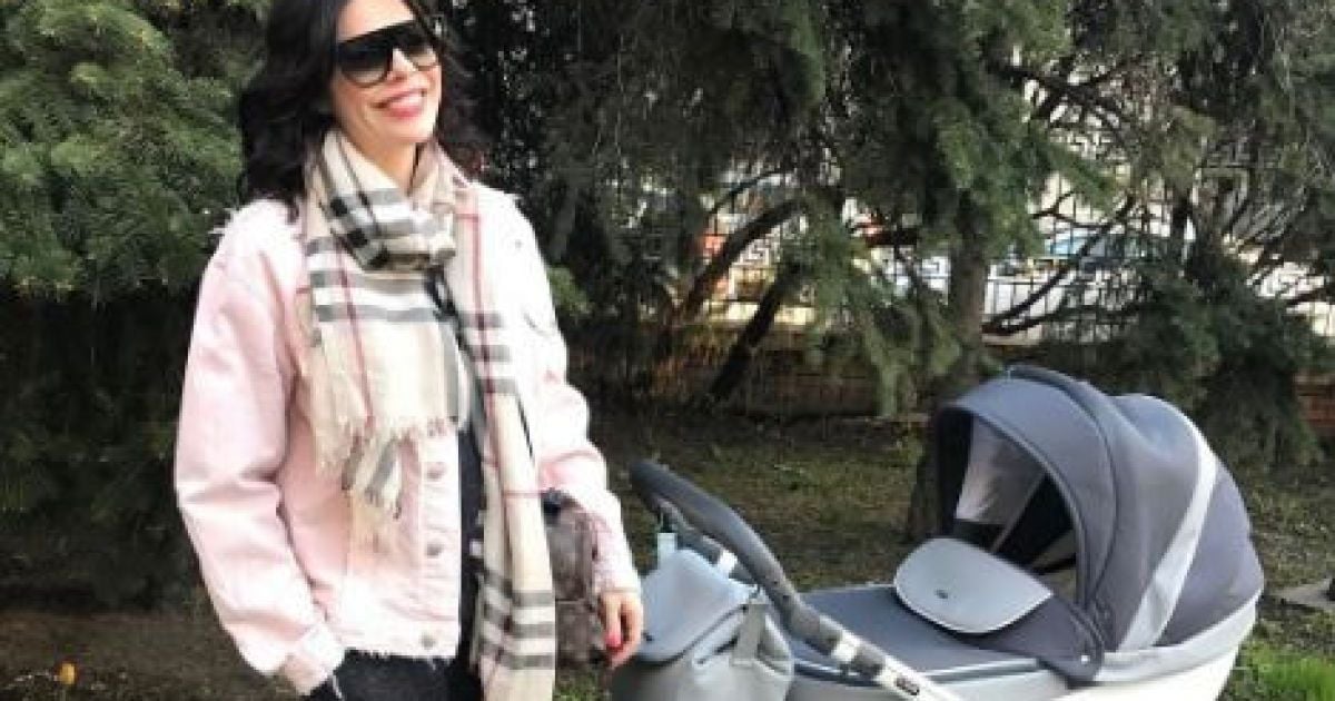 Стоцкая рассказала, как назвала дочь и показала фигуру после родов