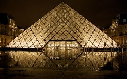 Лувр установил рекорд и стал самым посещаемым музеем мира