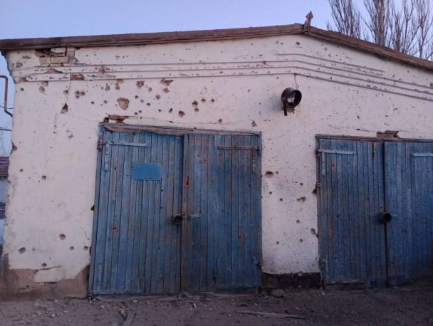 Наслідки обстрілу пункту "швидкої" у Станіславі / Фото: Херсонська ОВА