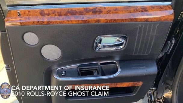 Сліди в салоні автівки.  / © Bild