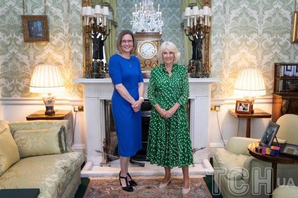 Королева Камілла та Рут Вейр, голова Королівського австралійського корпусу військової поліції / © Getty Images