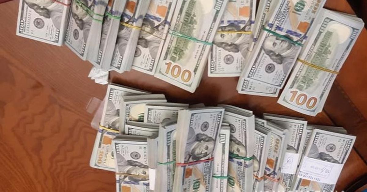 поліцейські викрили злочинне угруповання, яке намагалося заволодіти житловим комплексом
