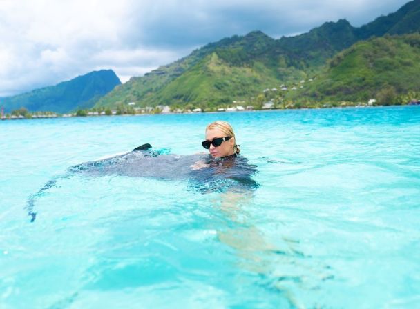 Періс Гілтон з чоловіком на Бора-Бора / © instagram.com/parishilton
