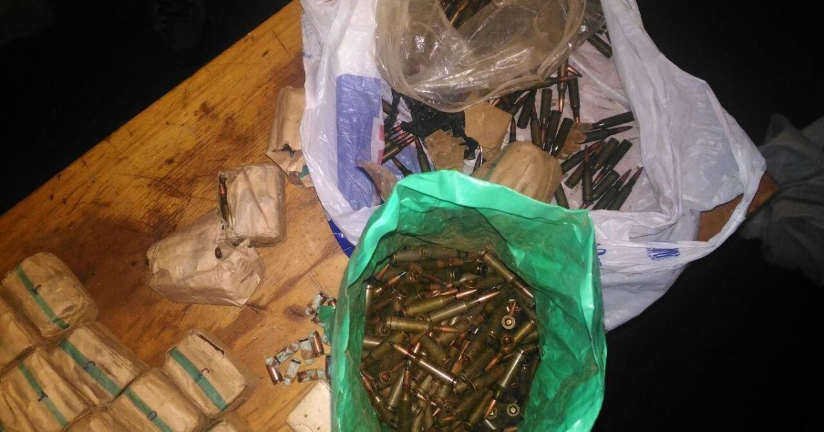 Волинянин склав вдома підпільний арсенал зброї