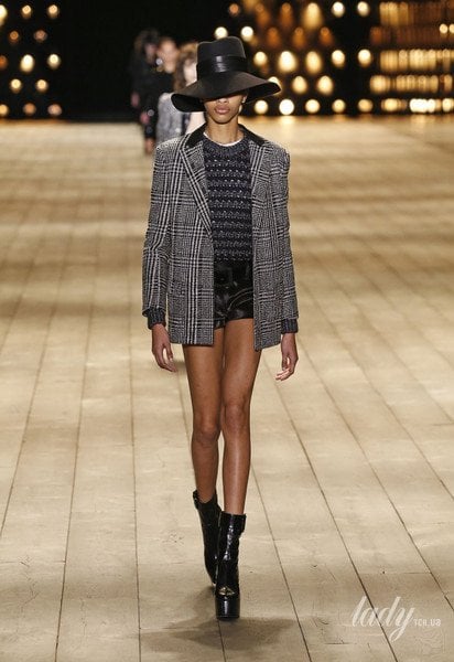 Коллекция Saint Laurent прет-а-порте сезона осень-зима 2018-2019 / © East News