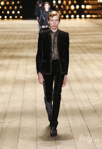 Коллекция Saint Laurent прет-а-порте сезона осень-зима 2018-2019 / © East News