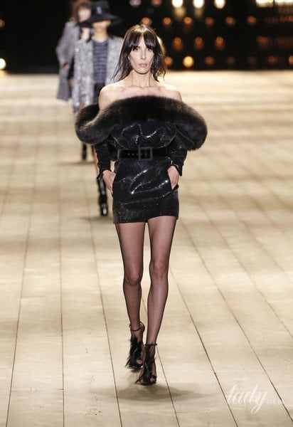 Коллекция Saint Laurent прет-а-порте сезона осень-зима 2018-2019 / © East News