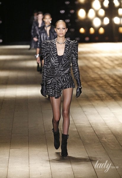 Коллекция Saint Laurent прет-а-порте сезона осень-зима 2018-2019 / © East News