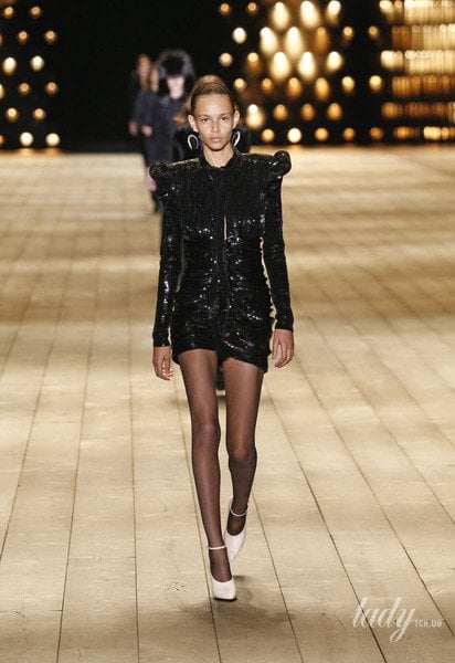 Коллекция Saint Laurent прет-а-порте сезона осень-зима 2018-2019 / © East News