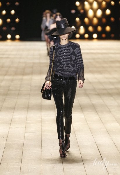 Коллекция Saint Laurent прет-а-порте сезона осень-зима 2018-2019 / © East News