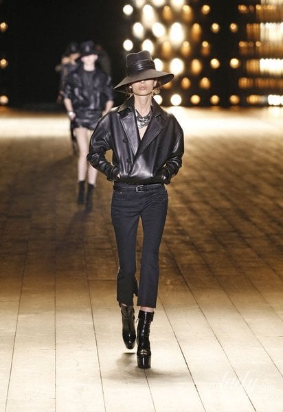 Коллекция Saint Laurent прет-а-порте сезона осень-зима 2018-2019 / © East News