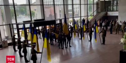 В Киеве происходит прощание с Леонидом Кравчуком - первым президентом Украины