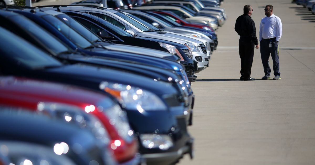 Повлияет и на Украину: в Европе зафиксировали резкий рост цен на подержанные автомобили