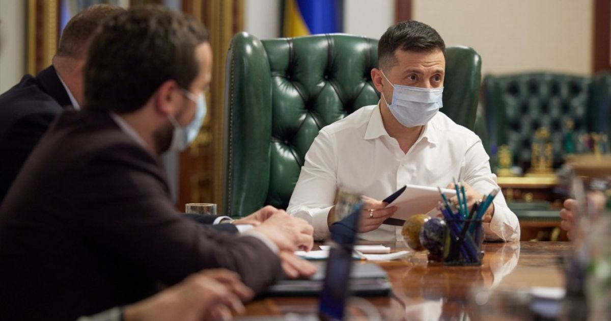 "В Україні немає загрози свободі слова": Зеленський зустрівся з керівниками телеканалів