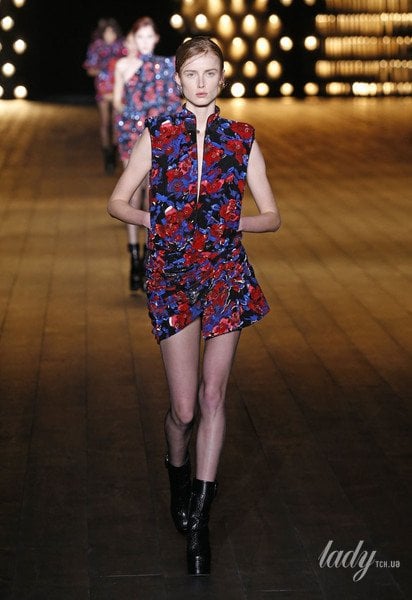 Коллекция Saint Laurent прет-а-порте сезона осень-зима 2018-2019 / © East News