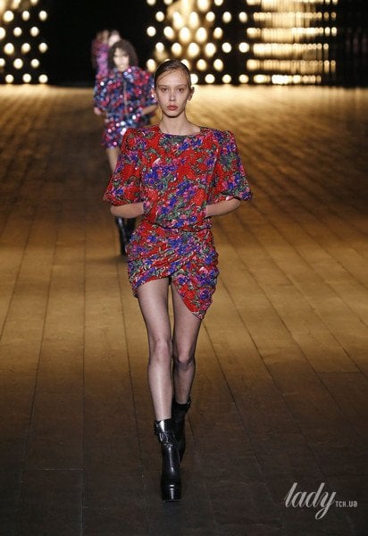 Коллекция Saint Laurent прет-а-порте сезона осень-зима 2018-2019 / © East News