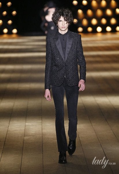 Коллекция Saint Laurent прет-а-порте сезона осень-зима 2018-2019 / © East News
