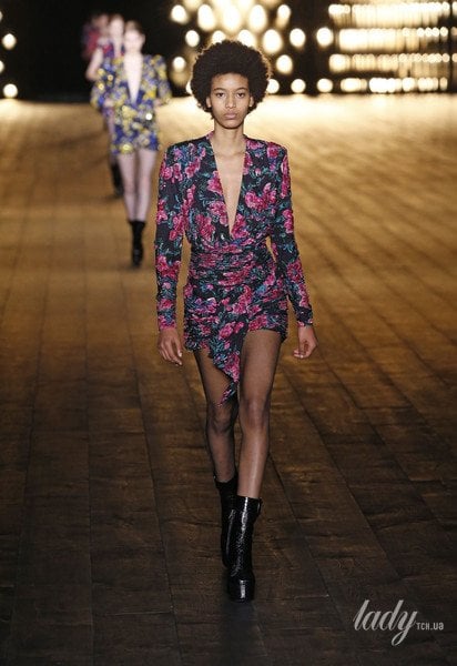 Коллекция Saint Laurent прет-а-порте сезона осень-зима 2018-2019 / © East News