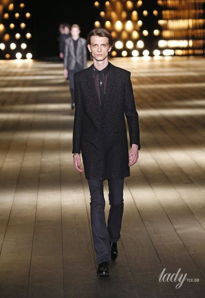 Коллекция Saint Laurent прет-а-порте сезона осень-зима 2018-2019 / © East News