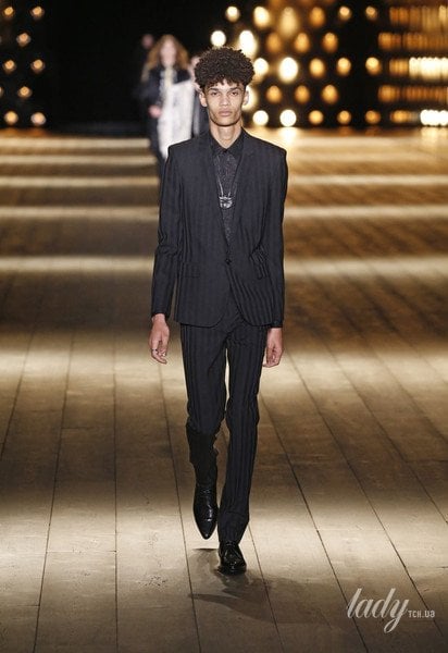 Коллекция Saint Laurent прет-а-порте сезона осень-зима 2018-2019 / © East News