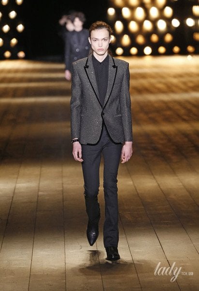 Коллекция Saint Laurent прет-а-порте сезона осень-зима 2018-2019 / © East News