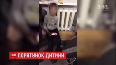 Первоклассник криворожской школы застрял в батарее - ребенка освобождали спасатели