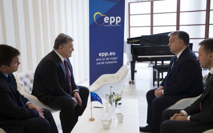 Порошенко обсудил с премьером Венгрии продление санкций против России