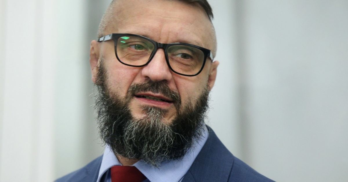 "Буду серьезно говорить с министром": Зеленский прокомментировал заключение Антоненко и показал переписку с Дугарь