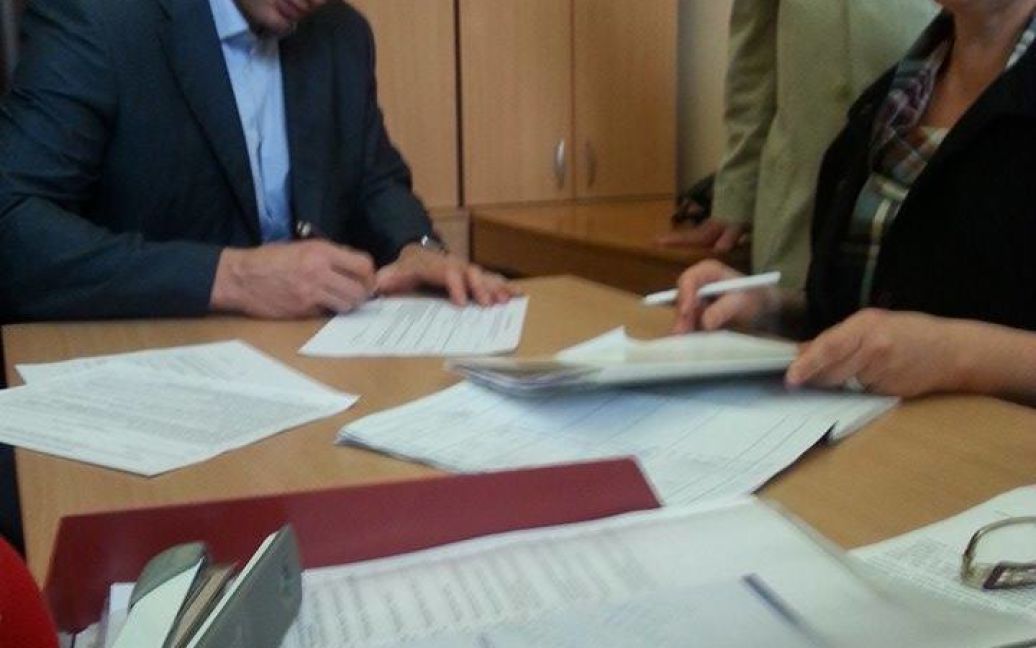 Кличко первым подал документы на выборы мэра / © Фото Инны Боднар/ТСН