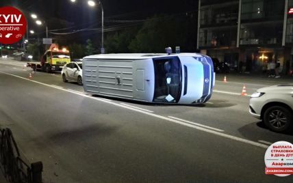ДТП с участием трех автомобилей: в Киеве сбили пешехода, который переходил шестиполосную дорогу
