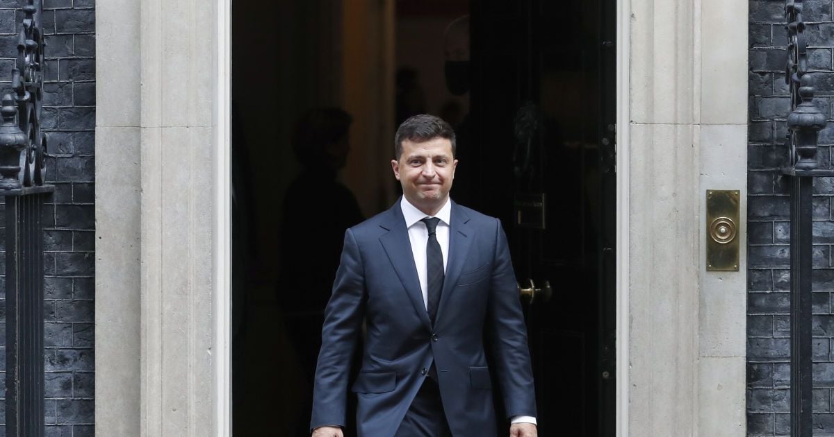 Офис президента опубликовал видео работы Зеленского за месяц