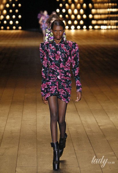 Коллекция Saint Laurent прет-а-порте сезона осень-зима 2018-2019 / © East News
