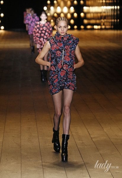 Коллекция Saint Laurent прет-а-порте сезона осень-зима 2018-2019 / © East News