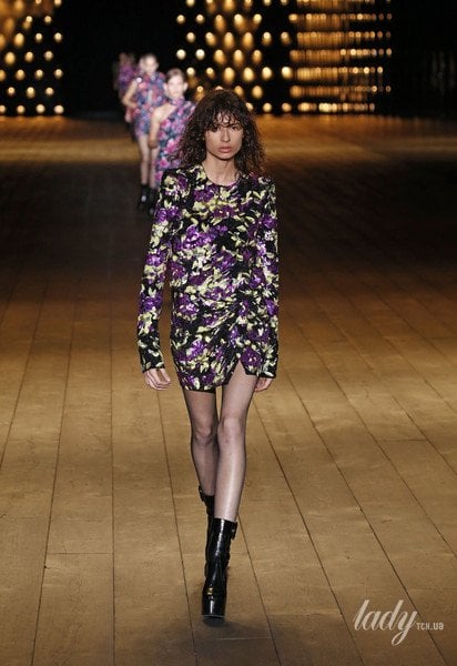 Коллекция Saint Laurent прет-а-порте сезона осень-зима 2018-2019 / © East News