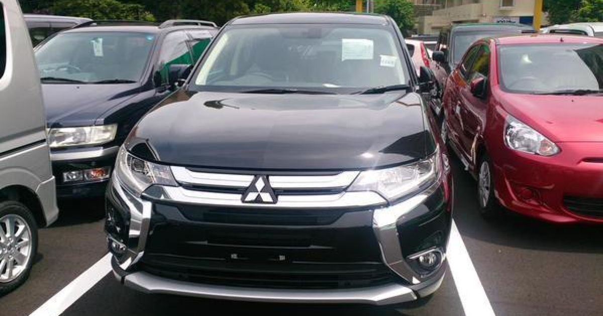 В Сети рассекретили обновленный Mitsubishi Outlander PHEV