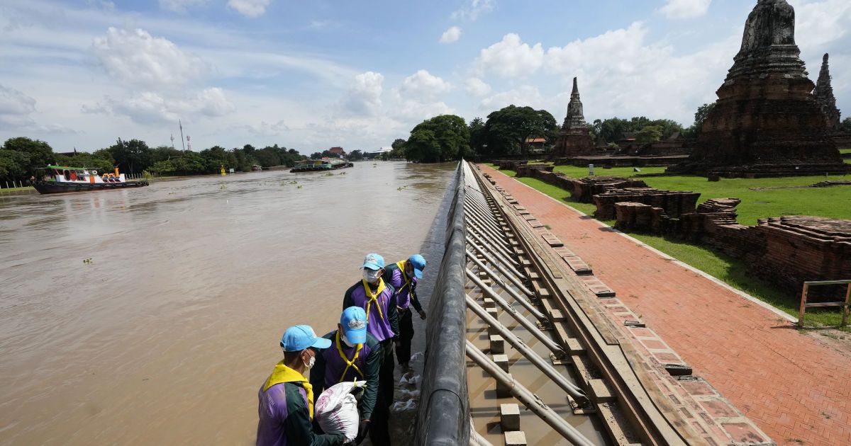 В Таиланде начались сильные наводнения: под угрозой древние храмы из списка ЮНЕСКО