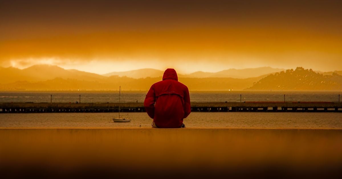 Ви втомилися чи це ознака токсичної самотності?: 5 прихованих сигналів, на які слід звернути увагу