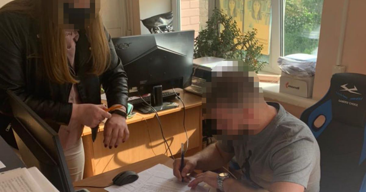 Обшуки у Подільській РДА