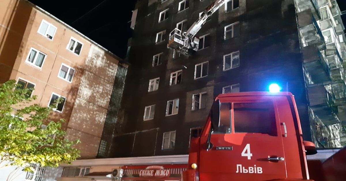 Пожар во львовской многоэтажке мог произойти из-за взрыва электровелосипеда: подробности