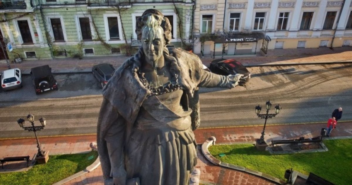Большинство одесситов поддержали демонтаж памятника Екатерине II — мэр