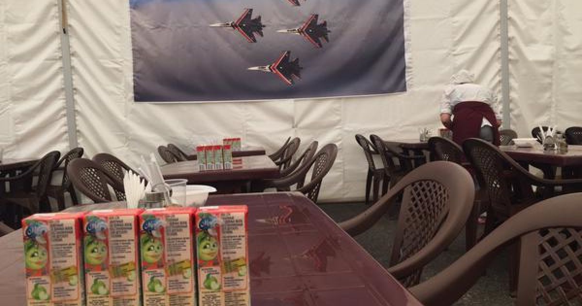 Столовая российской авиабазы в Латакии. / © twitter/Murad Gazdiev