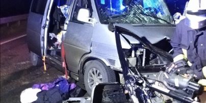 Сразу 10 человек пострадали в аварии во Львовской области
