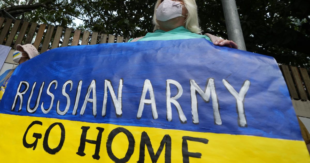 Світ підтримує Україну: нейтральні країни змінили свою політику