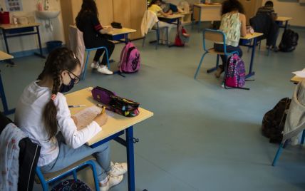Смягчение карантина из-за коронавируса: во Франции снова закрыли более 50 школ