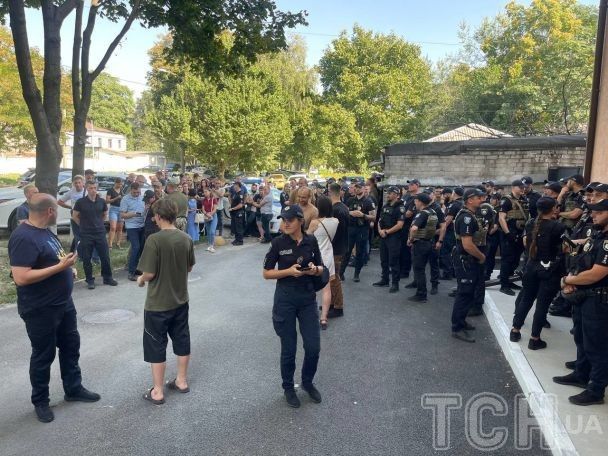 Суд обирає запобіжний захід поліцейському з Дніпра / Фото: ТСН.ua