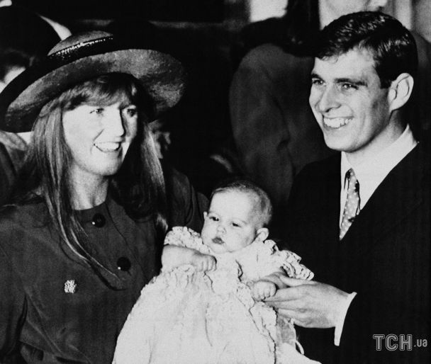 Сара Йоркська та принц Ендрю з дочкою Беатріс / © Associated Press