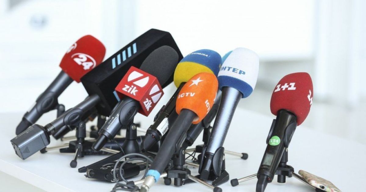 Мінкульт ініціює зміни для уникнення зловживань під час виїзду митців за кордон