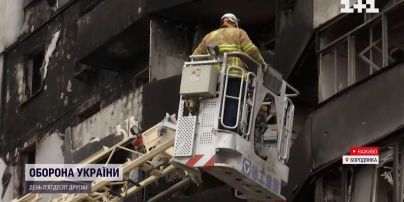 У Бородянці разом із українськими рятувальниками працює американська група пожежників-добровольців